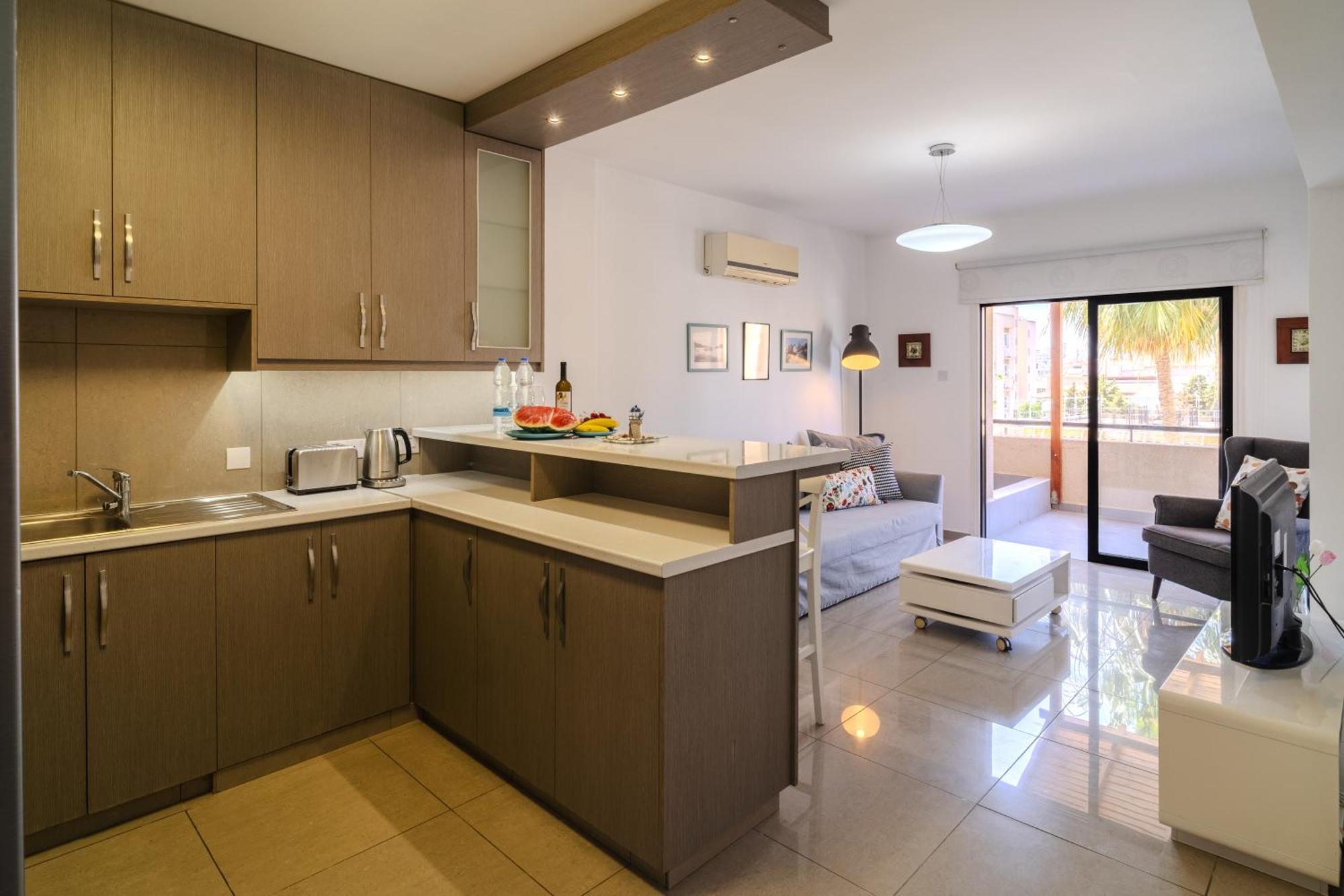 Lazaros Suite Downtown Ларнака Экстерьер фото